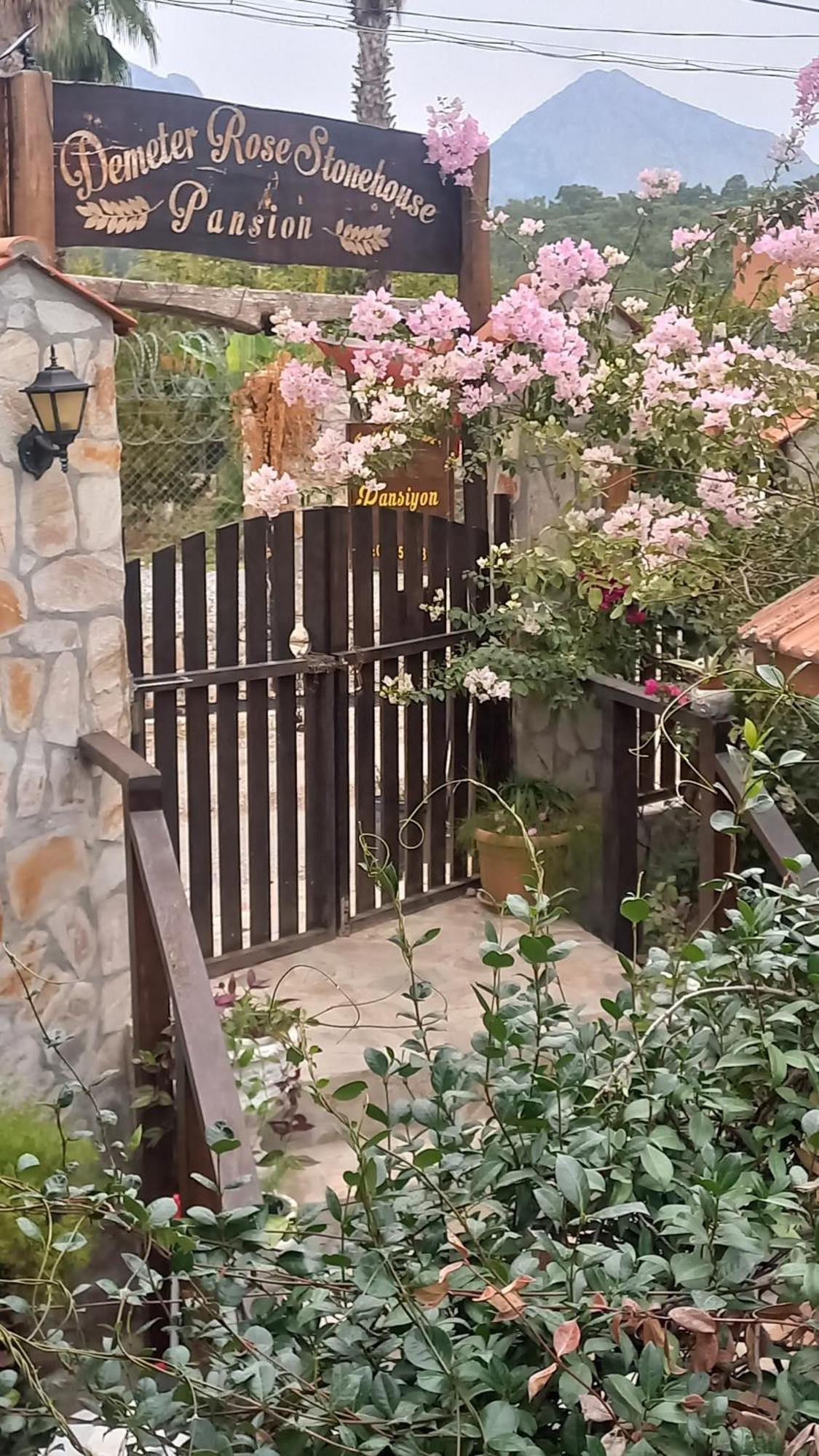 Apartamento Demeter Rose Stonehouse Pansion Antalya Exterior foto